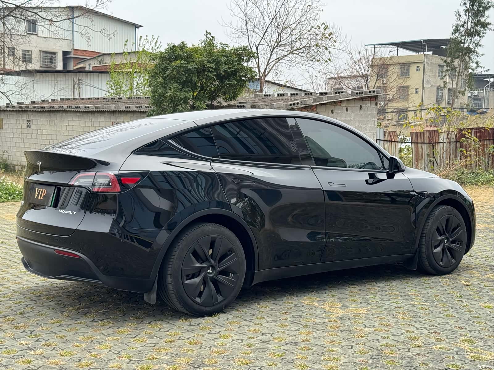 Tesla Model Y, 2023 4