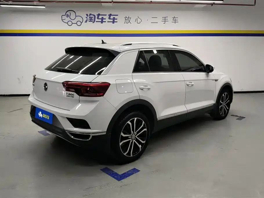 Volkswagen T-ROC exploring Songs