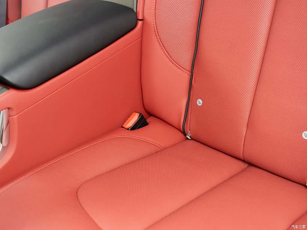 Rolls-Royce Cullinan, 2021 14