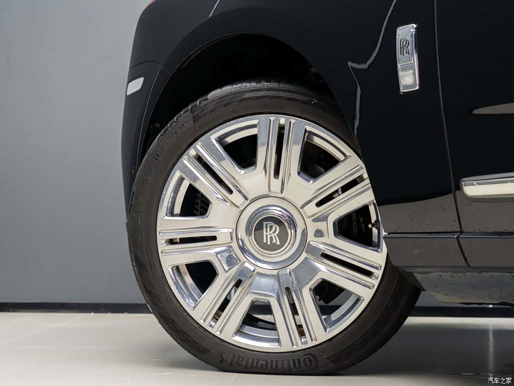 Rolls-Royce Cullinan, 2021 6