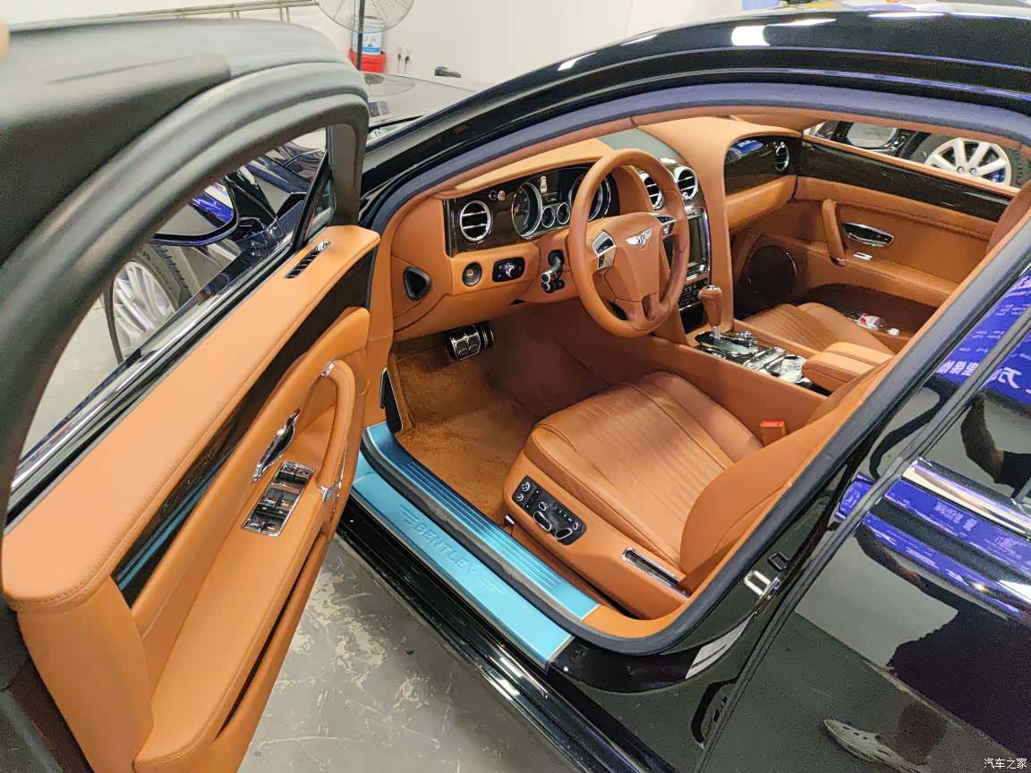 Bentley Flying Spur, 2019 4