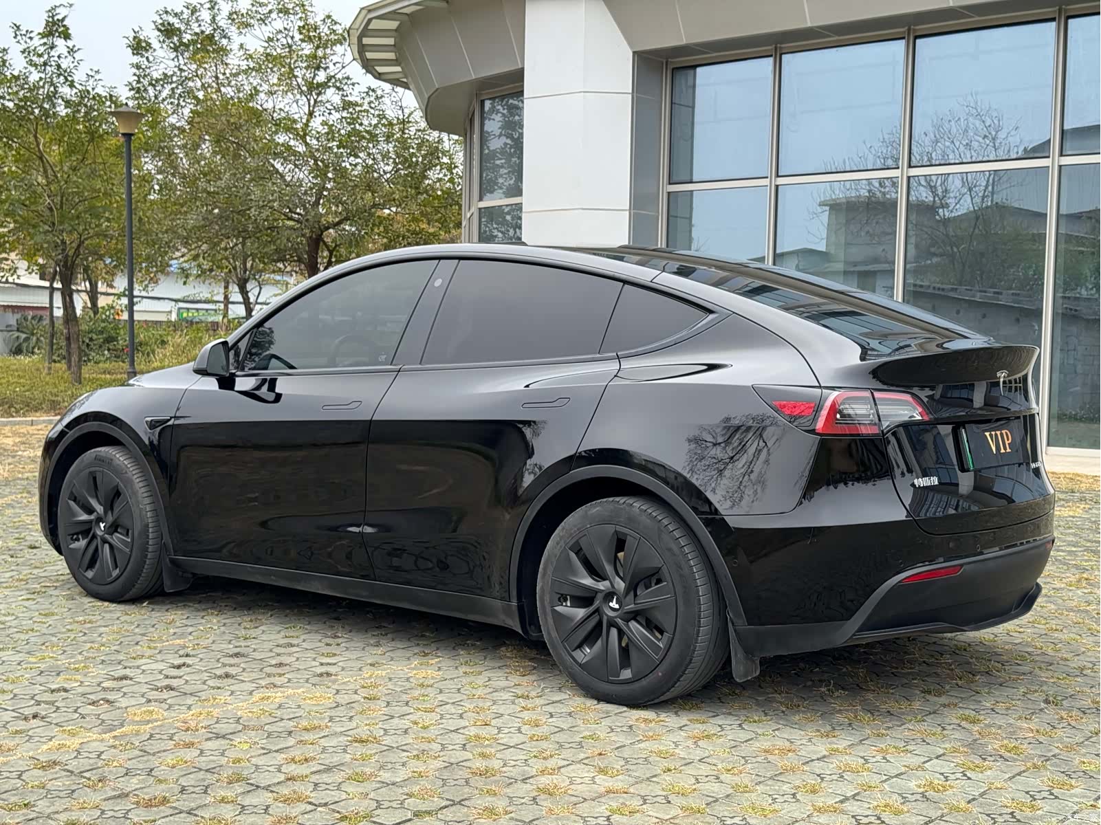 Tesla Model Y, 2023 6