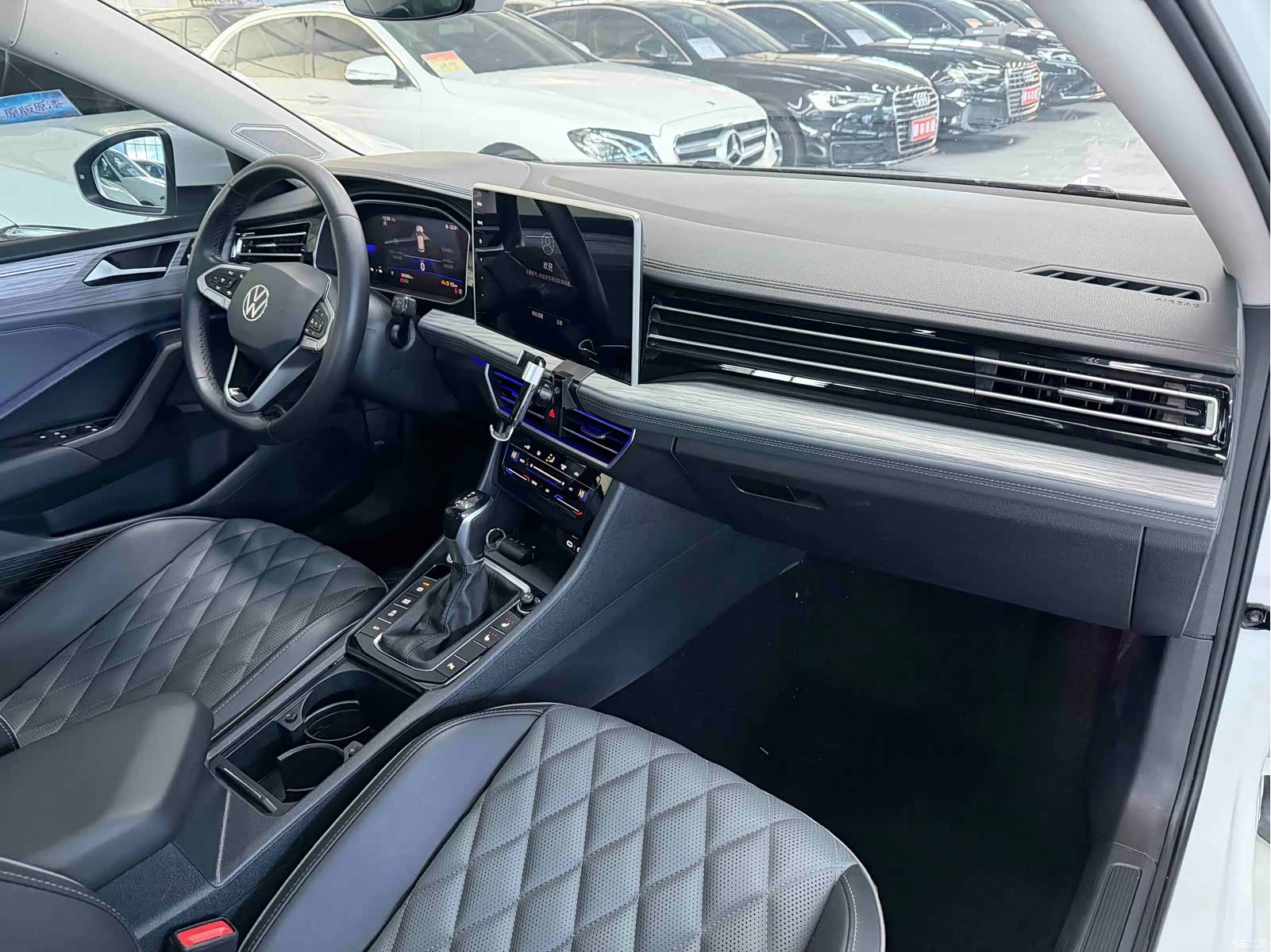 Volkswagen Sagitar, 2022 17
