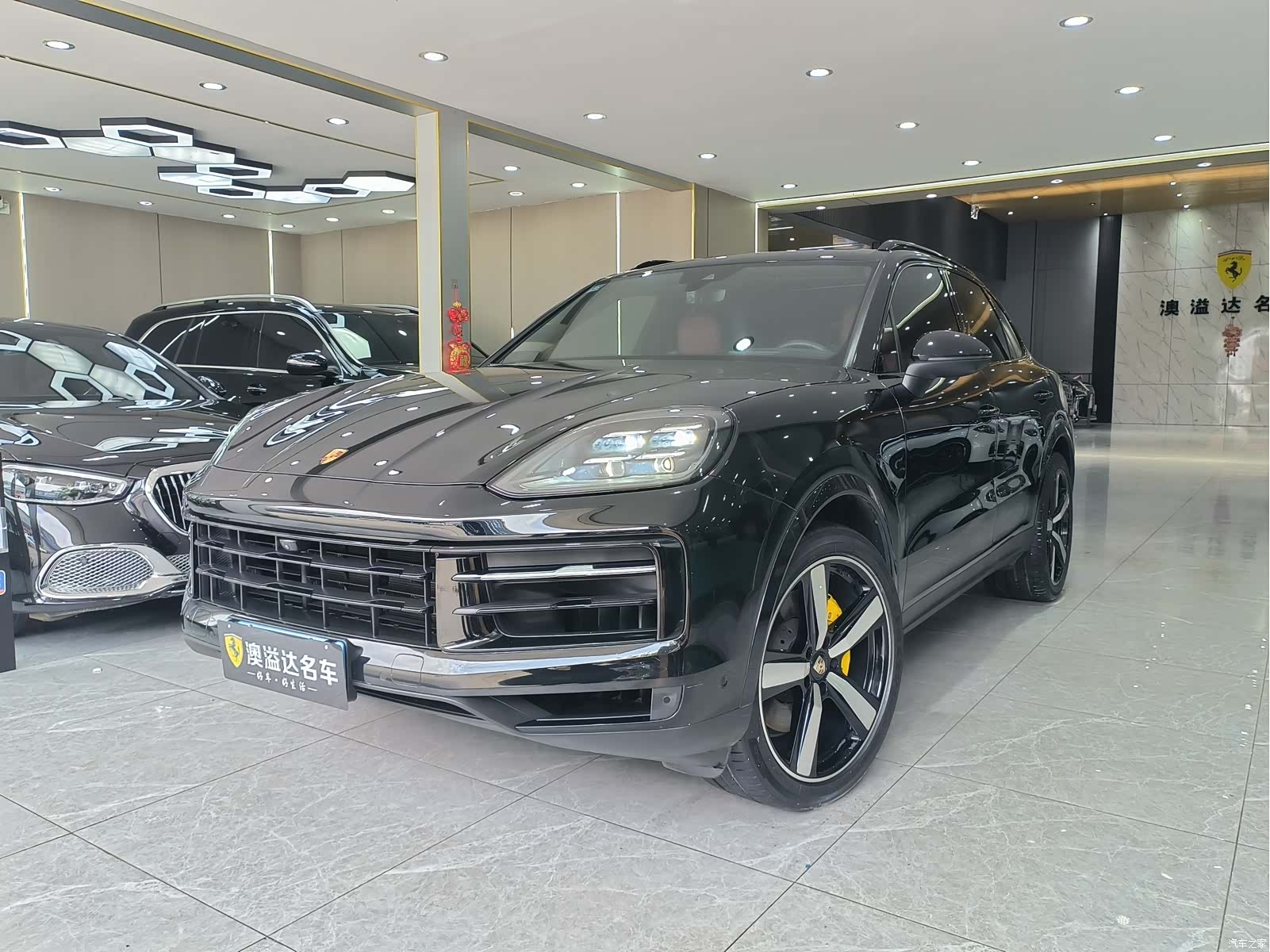 Porsche Cayenne, 2024 1