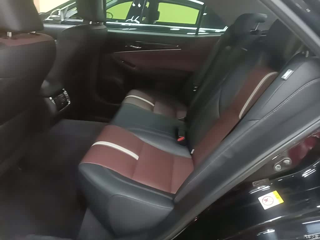 Toyota Crown, 2017 17
