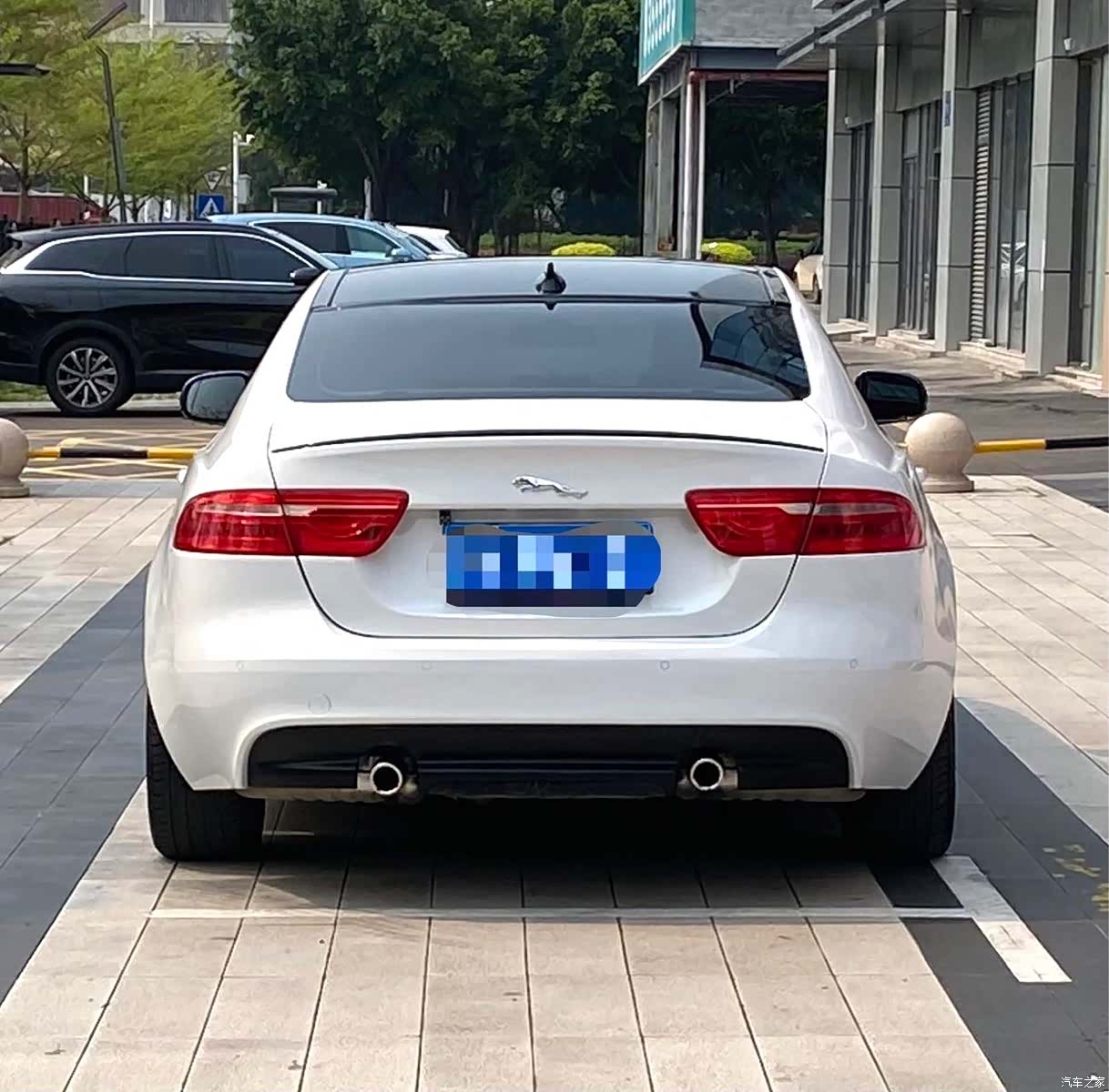 Jaguar XE, 2019 8