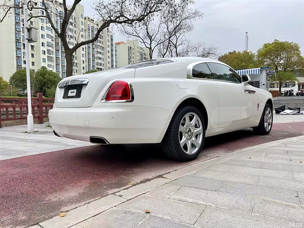 Rolls-Royce Wraith, 2021 4