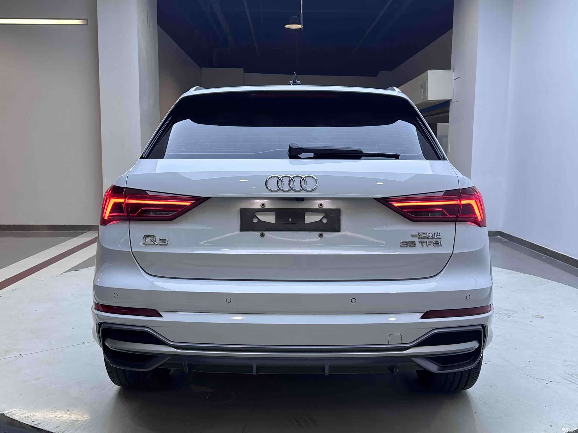 Audi Q3, 2023 4