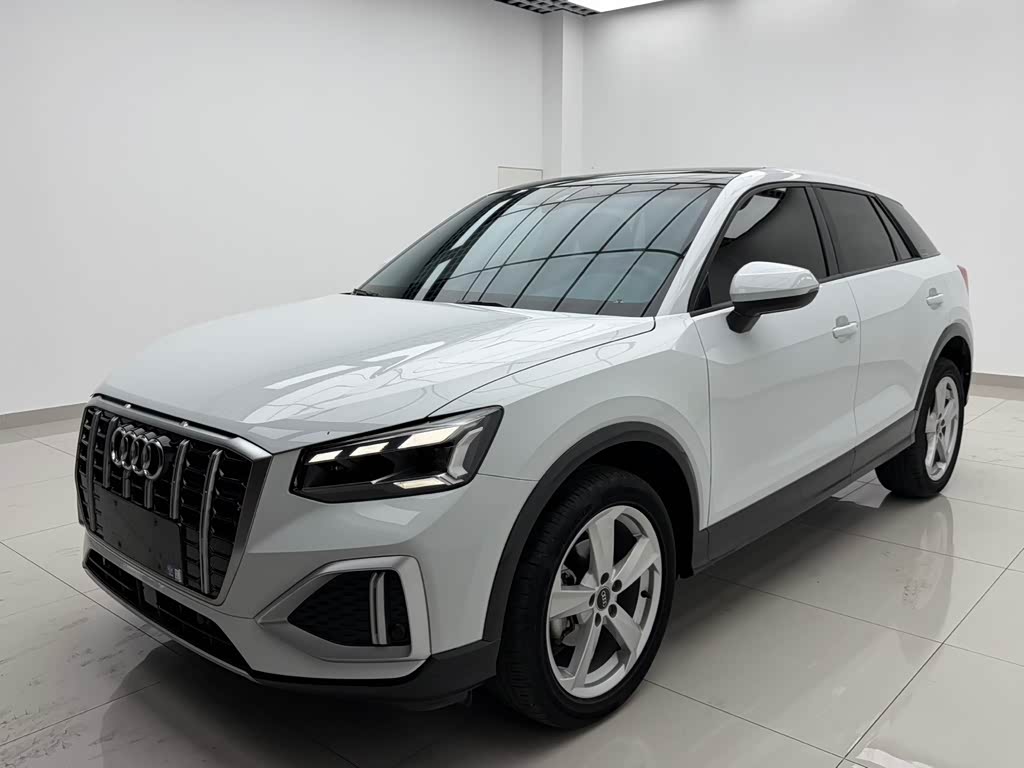 Audi Q2L