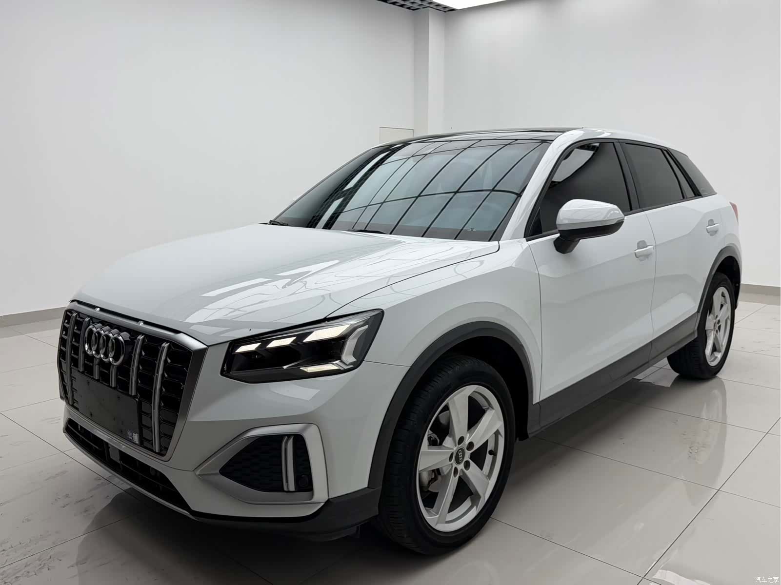 Audi Q2L, 2022 1