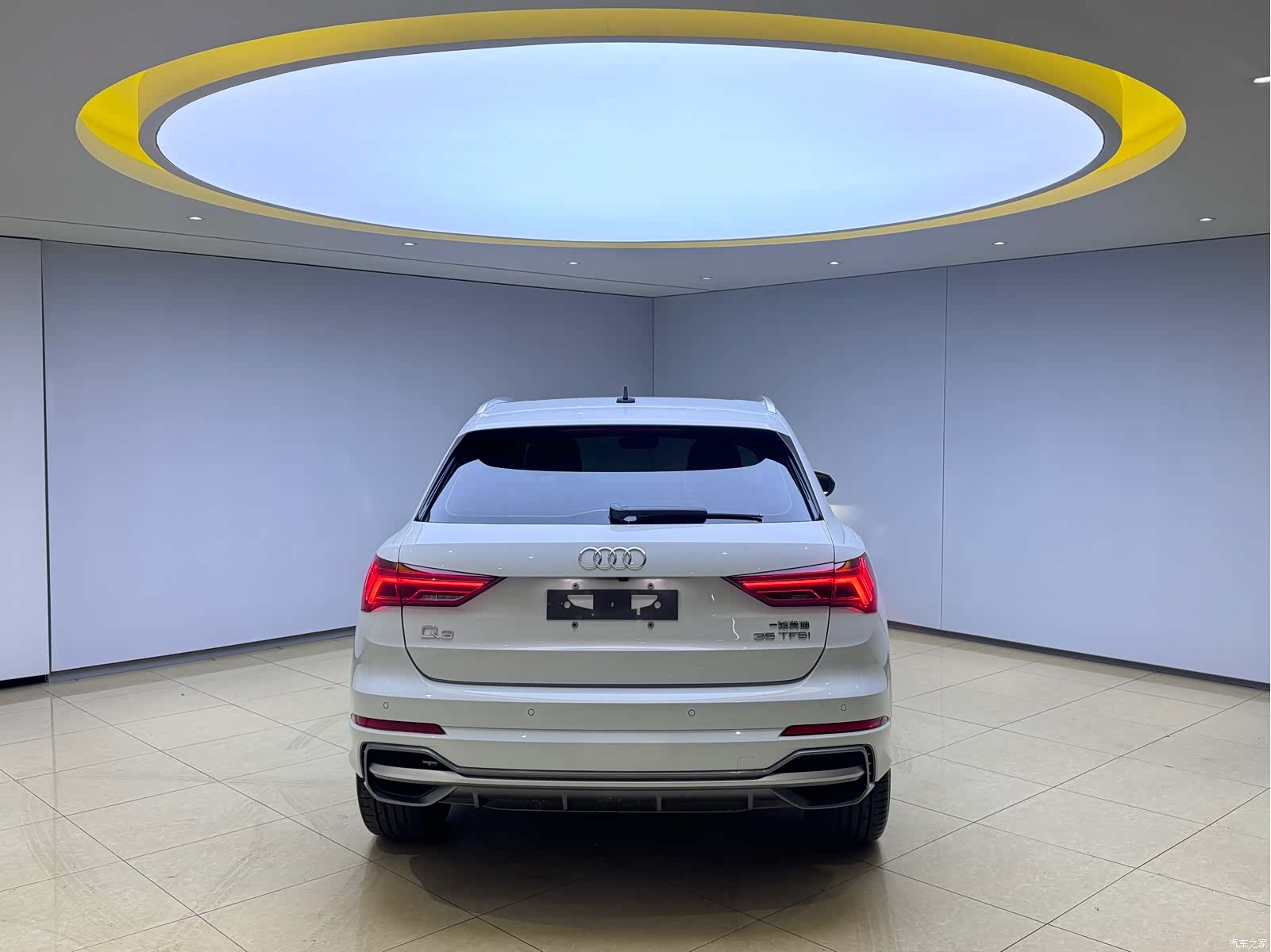 Audi Q3, 2022 все фото