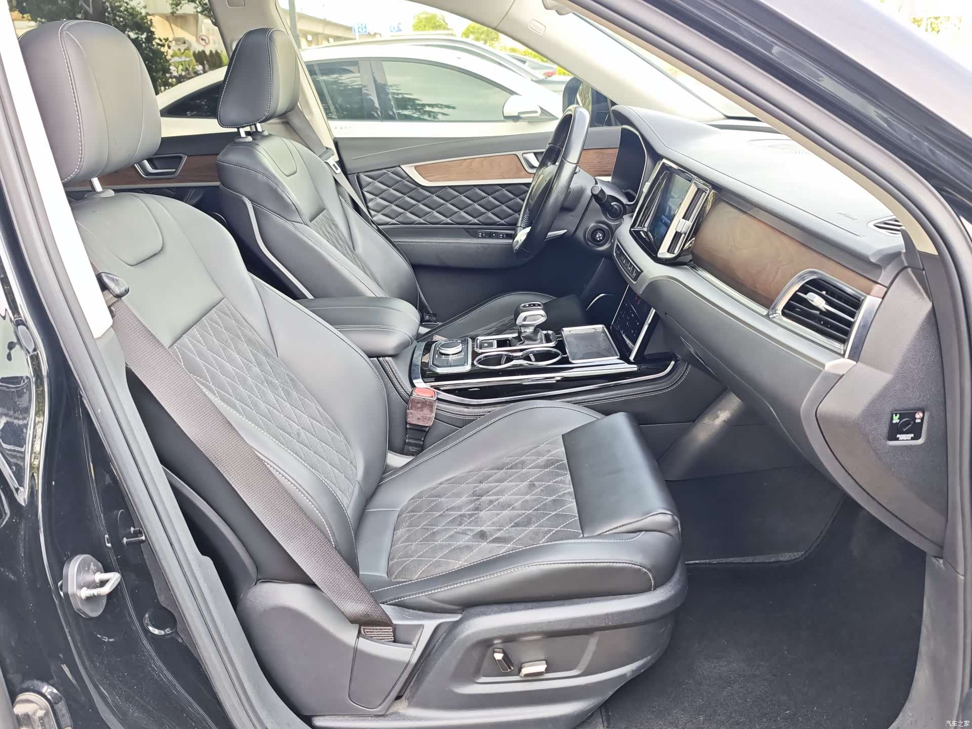 Hongqi HS7, 2020 18
