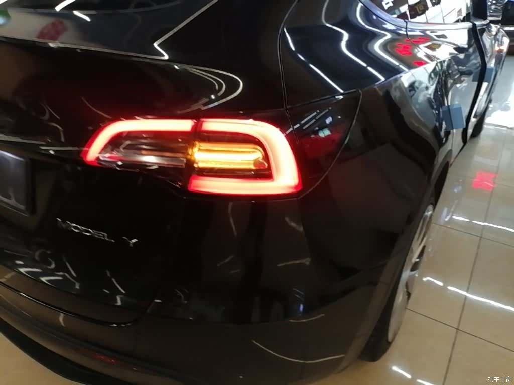 Tesla Model Y, 2022 8