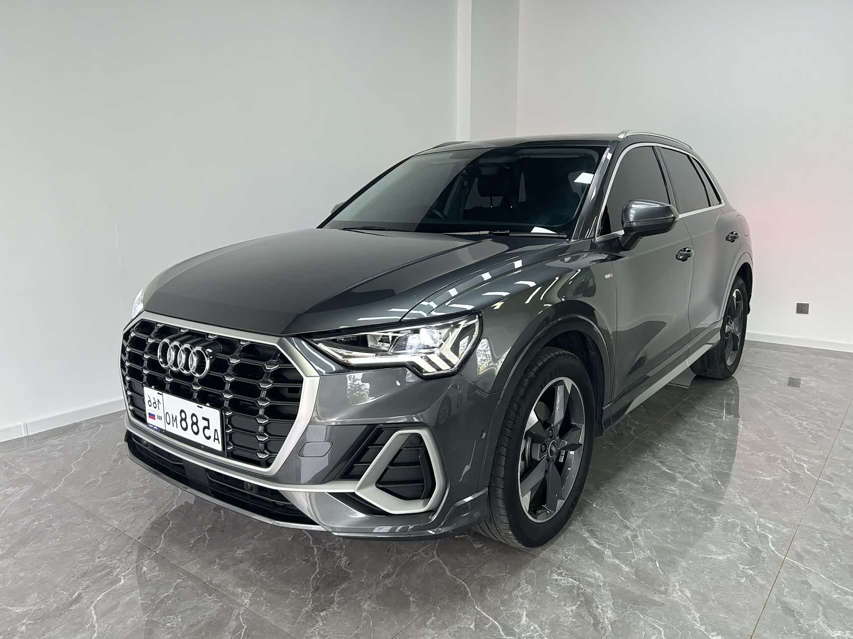 Audi Q3, 2023 1