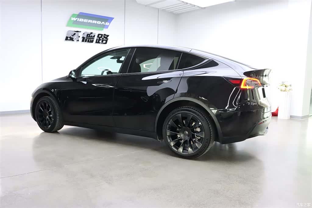 Tesla Model Y, 2022 6