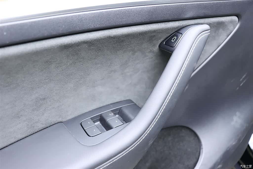 Tesla Model Y, 2022 12
