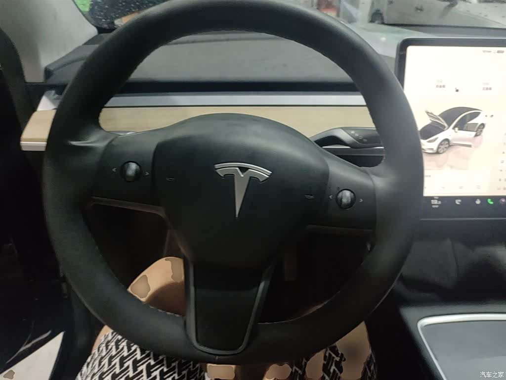 Tesla Model Y, 2023 11