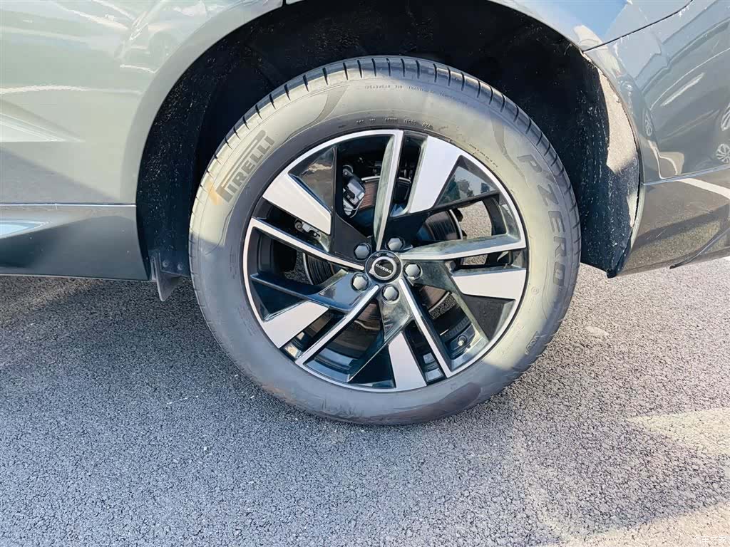 Volvo XC60, 2025 11
