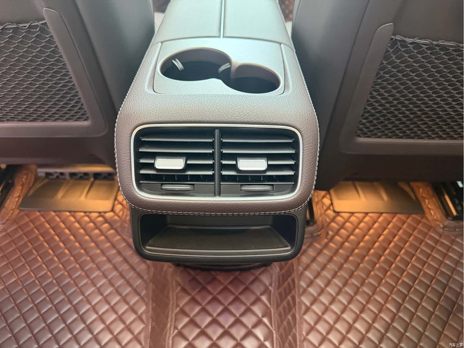 Mercedes-Benz GLE, 2023 9