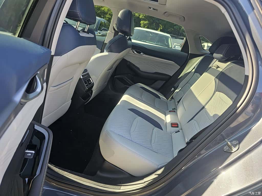 Geely Preface, 2021 17