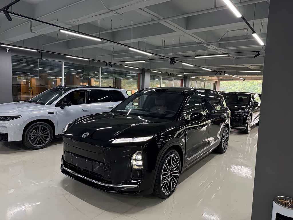 NIO ES8
