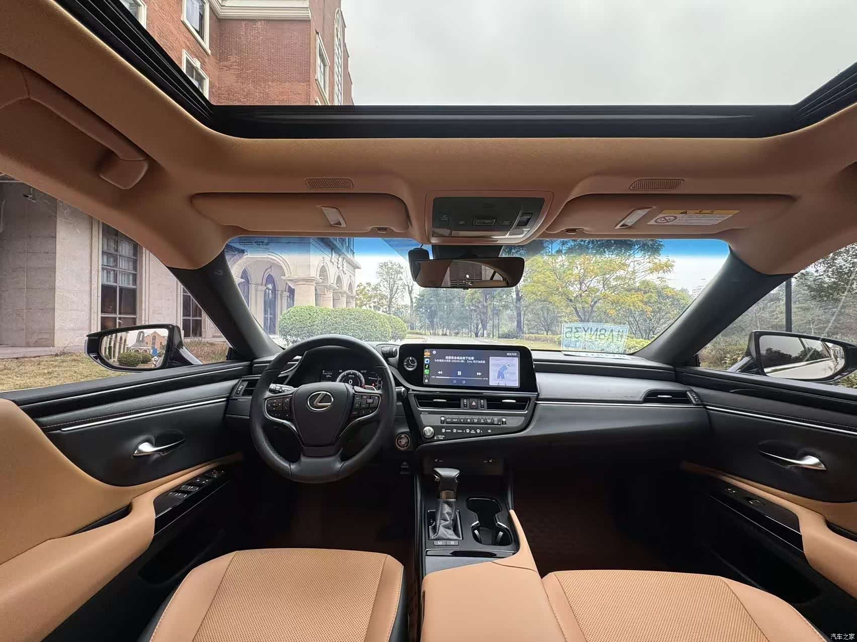 Lexus ES, 2024 10