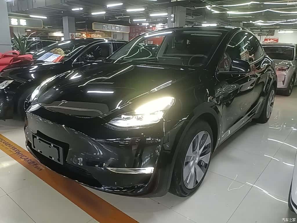 Tesla Model Y, 2021 2