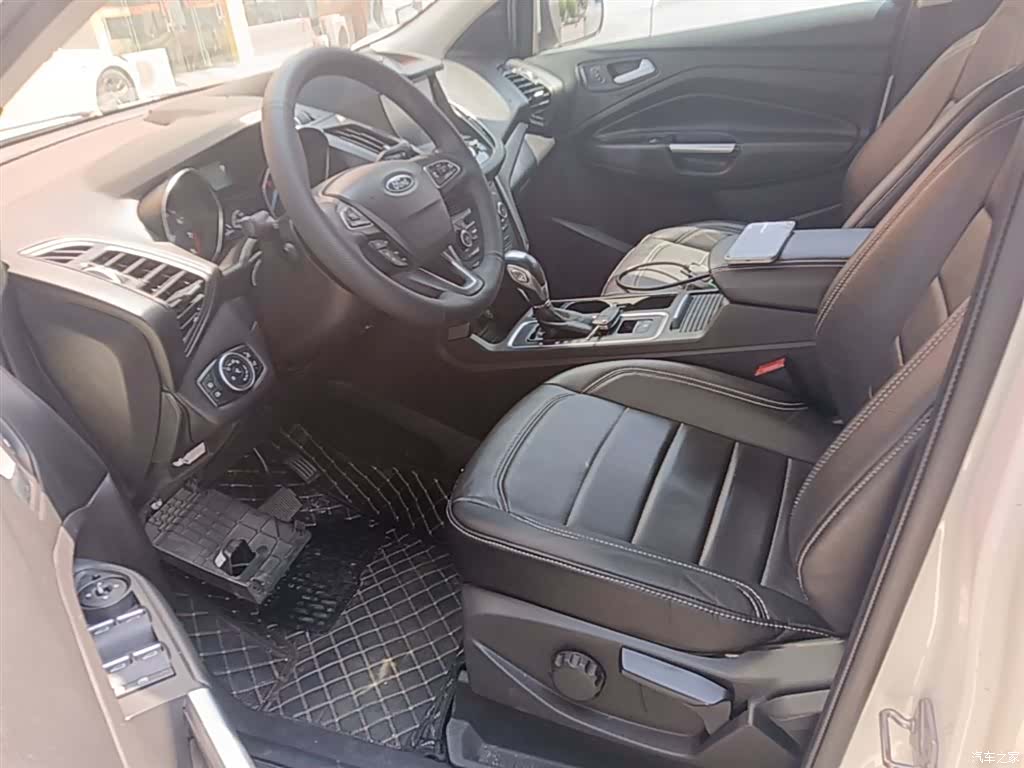 Ford Kuga, 2018 15