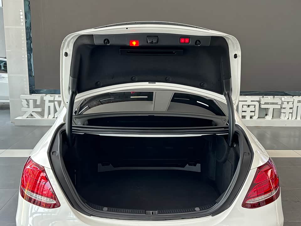 Mercedes-Benz E-class Mercedes-Benz E-class