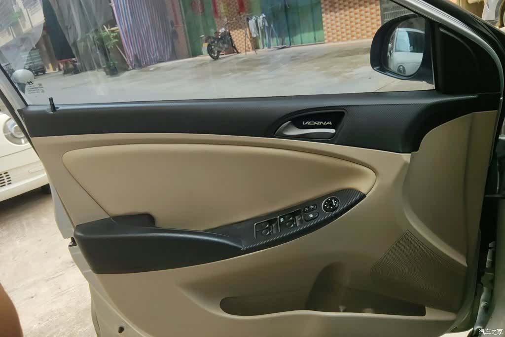 Hyundai GLX, 2014 7