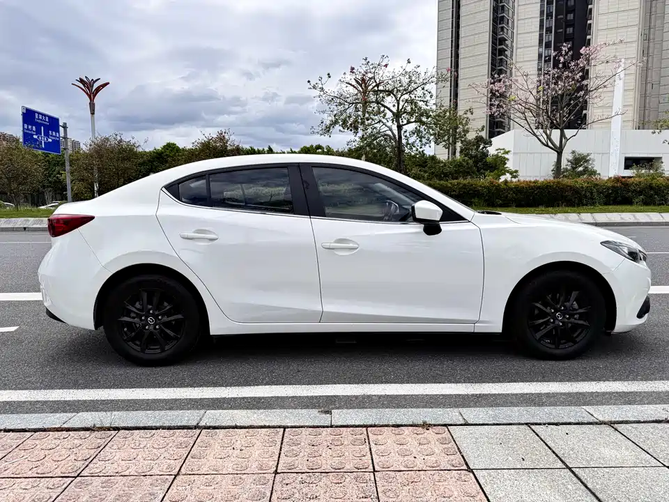 Mazda 3 Angkesaila