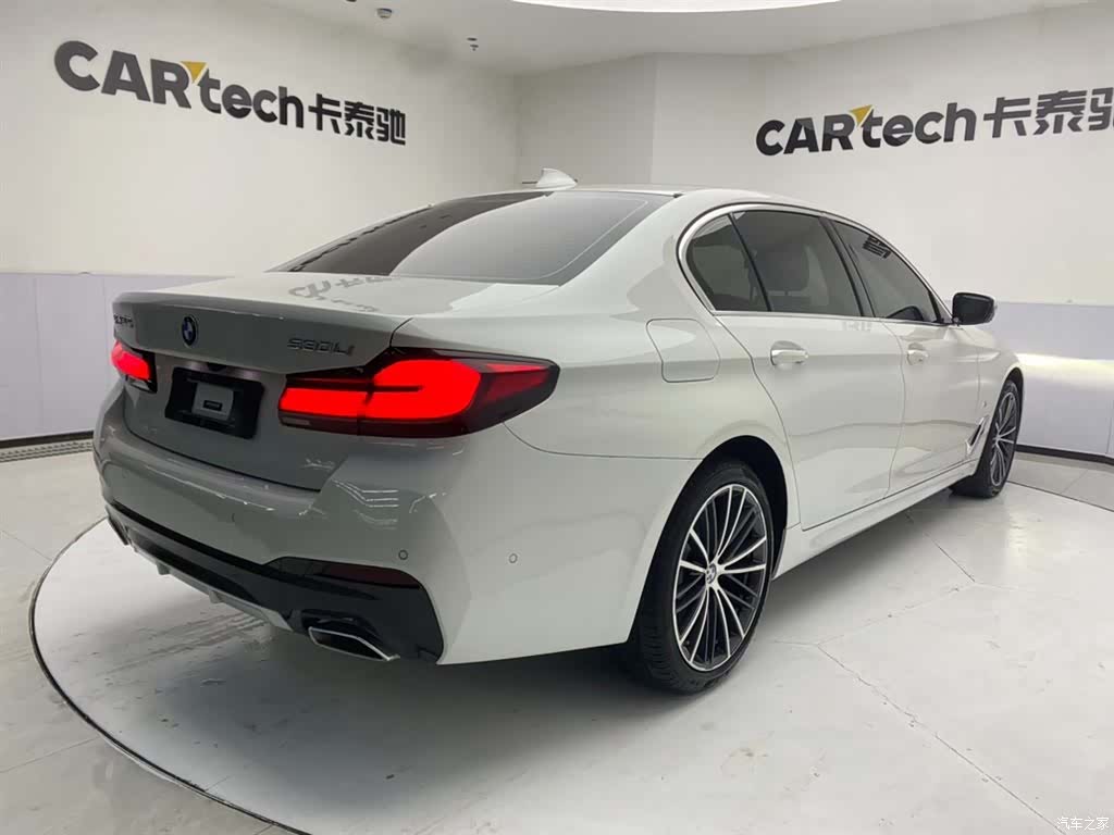 BMW 5 Series, 2021 все фото
