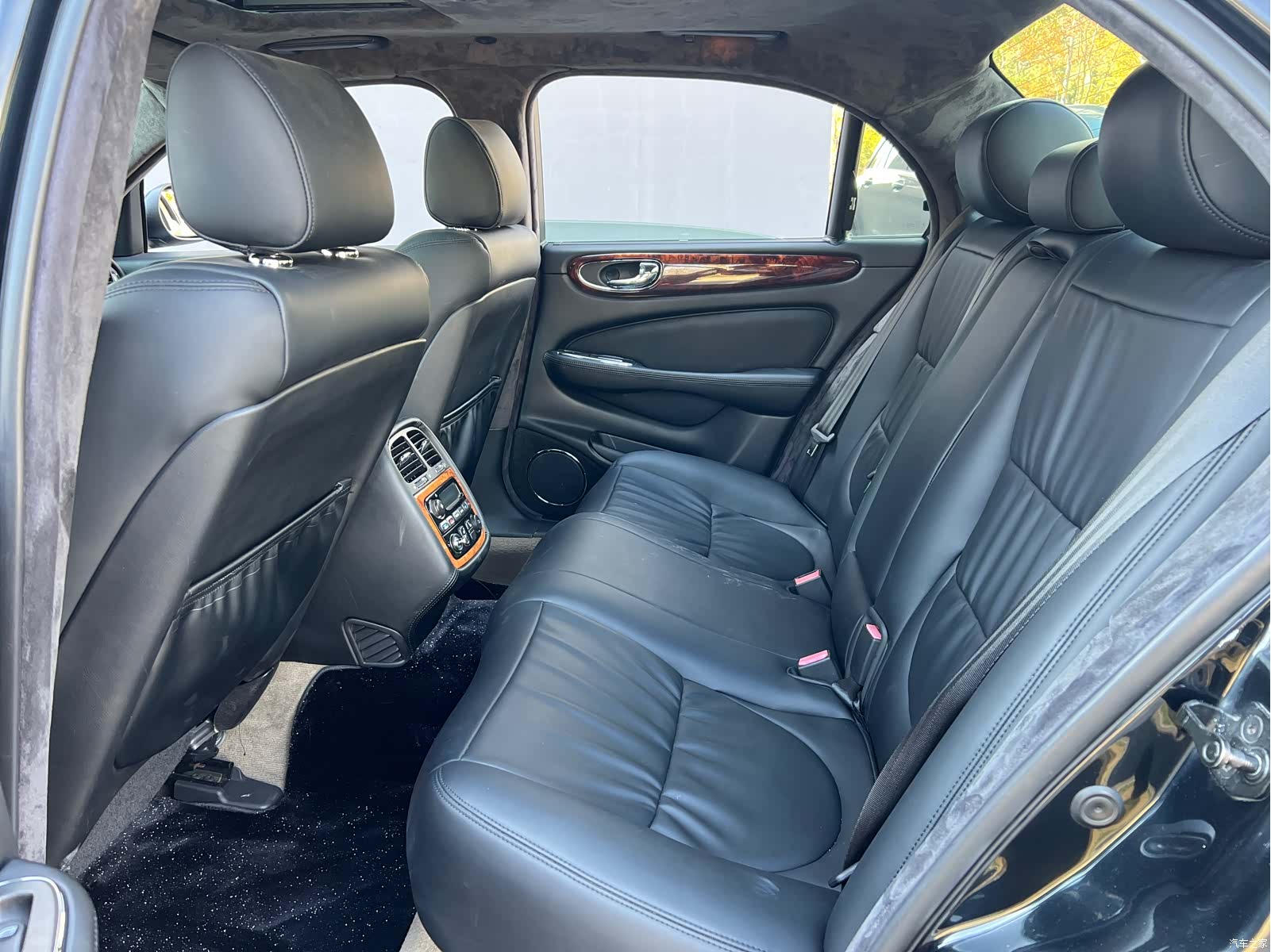 Jaguar XJ, 2005 14