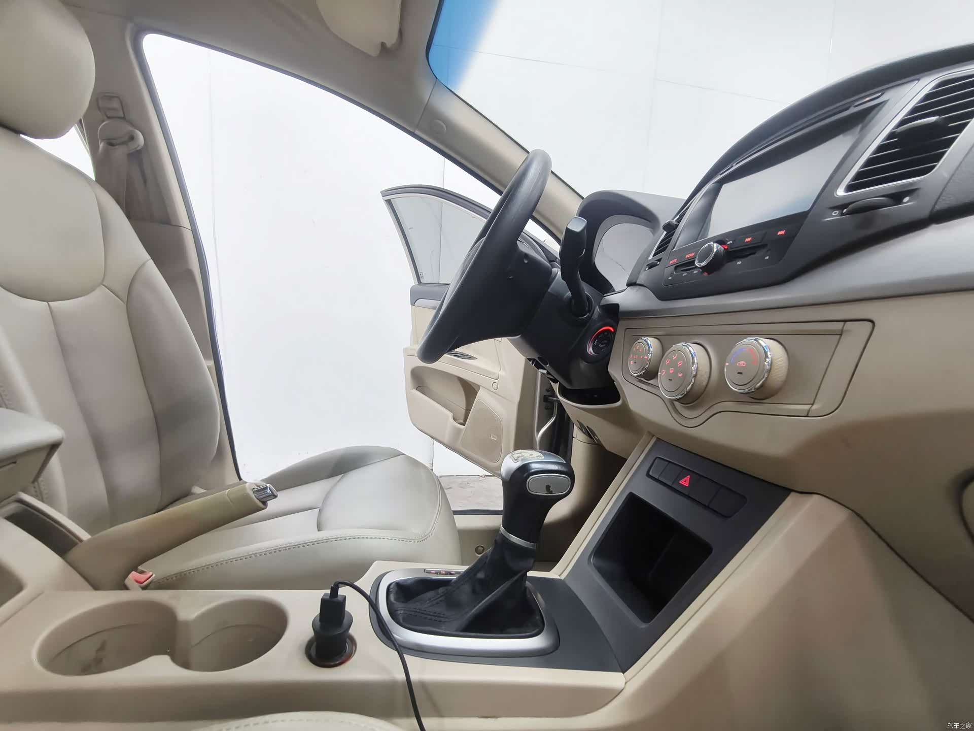 Roewe 350, 2014 14