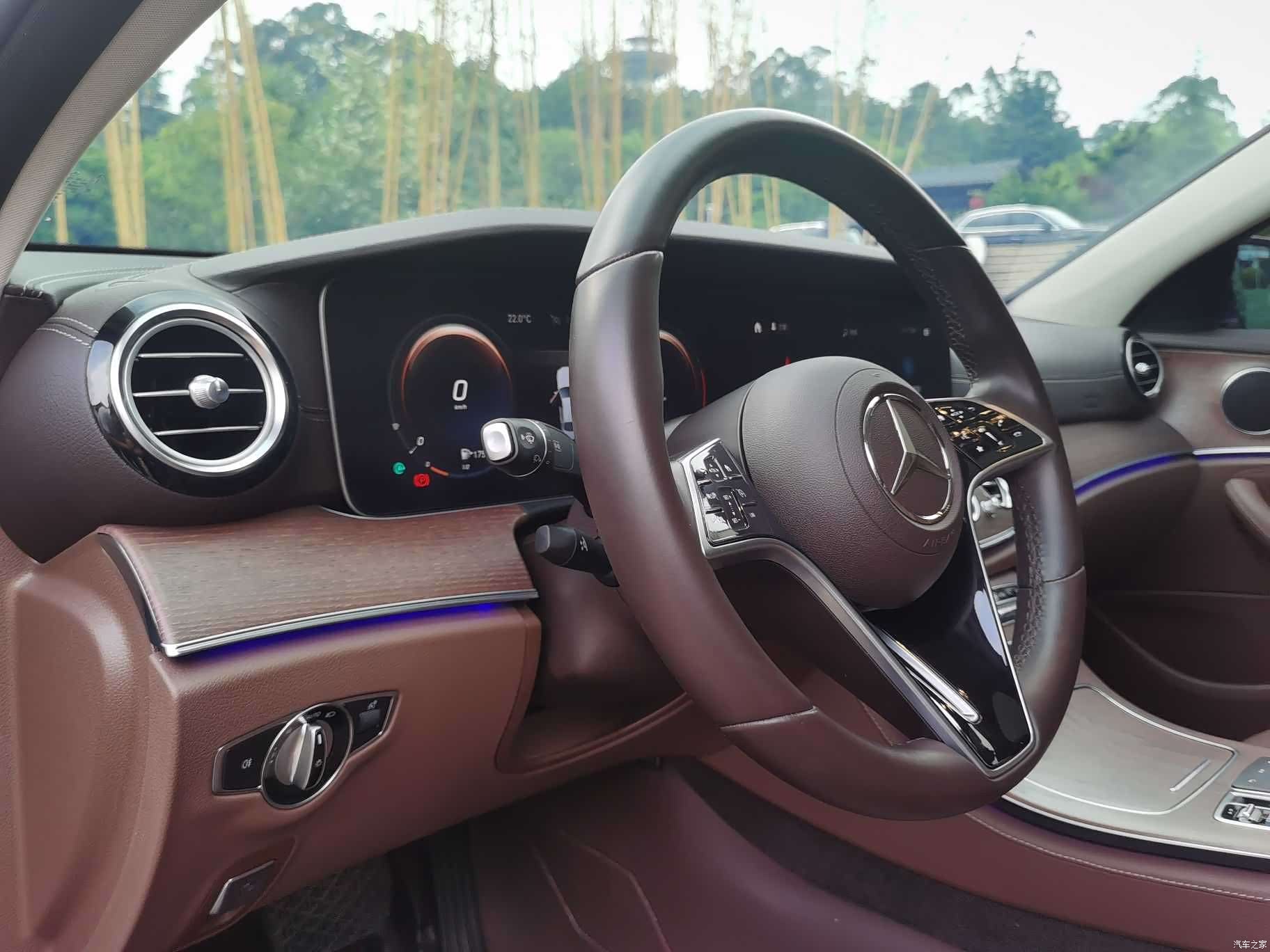 Mercedes-Benz E-Class, 2023 15