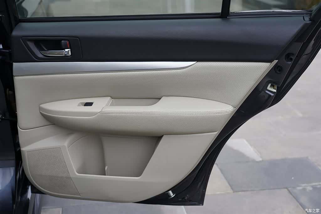 Subaru Legacy, 2011 20