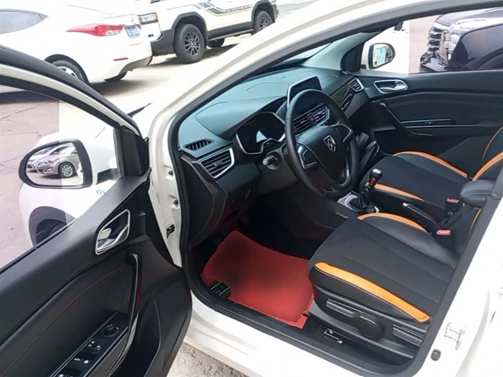 Wuling 310, 2017 12
