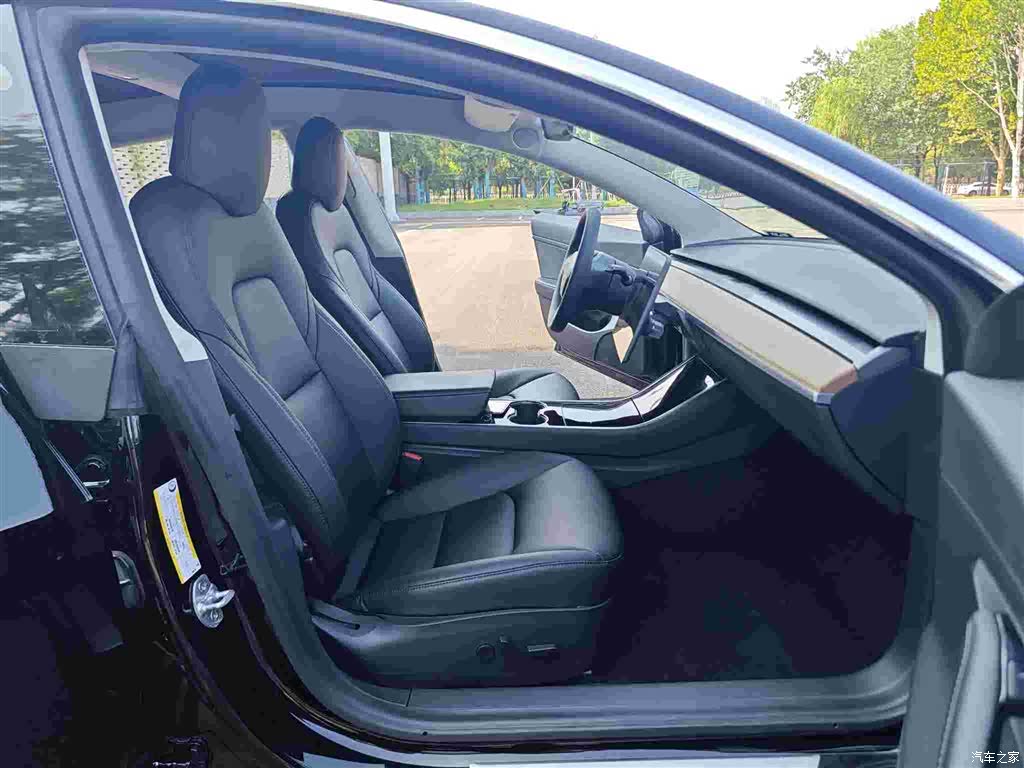 Tesla Model 3, 2020 15