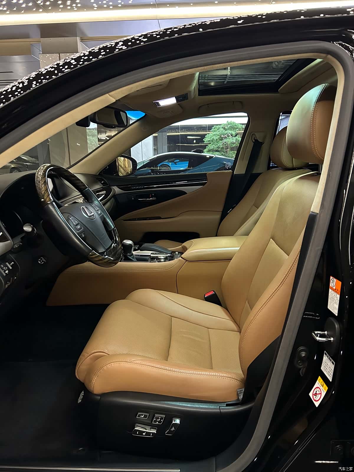 Lexus LS, 2015 6