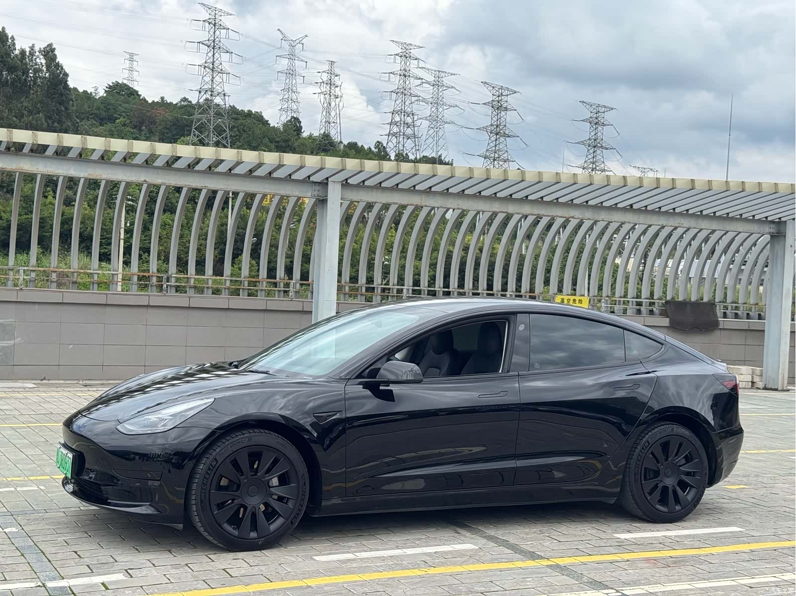 Tesla Model 3, 2023 все фото