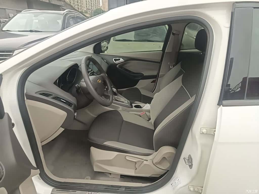 Ford Focus, 2014 15