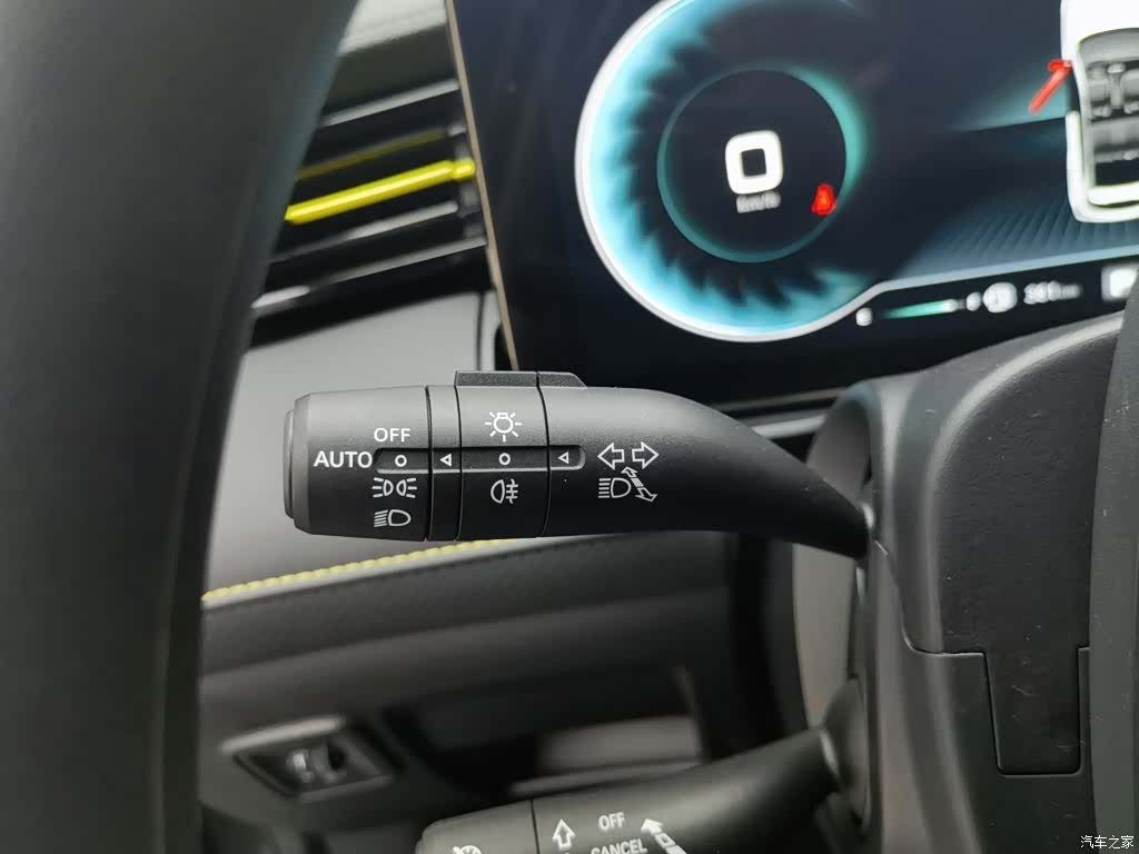 Roewe RX5, 2022 21