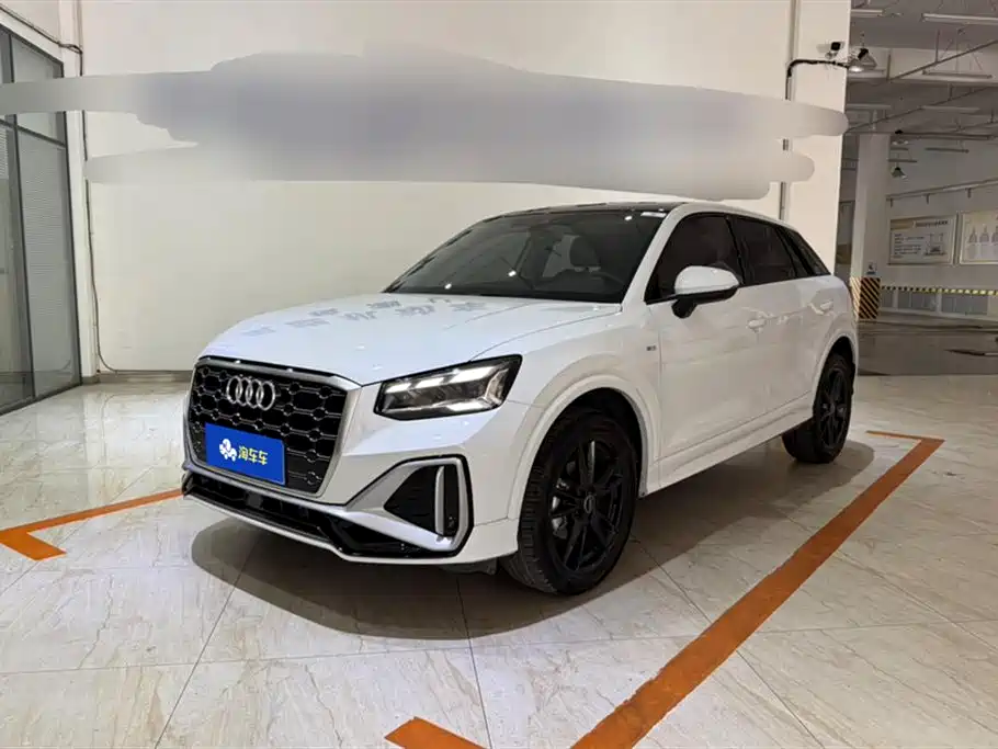 Audi Q2L