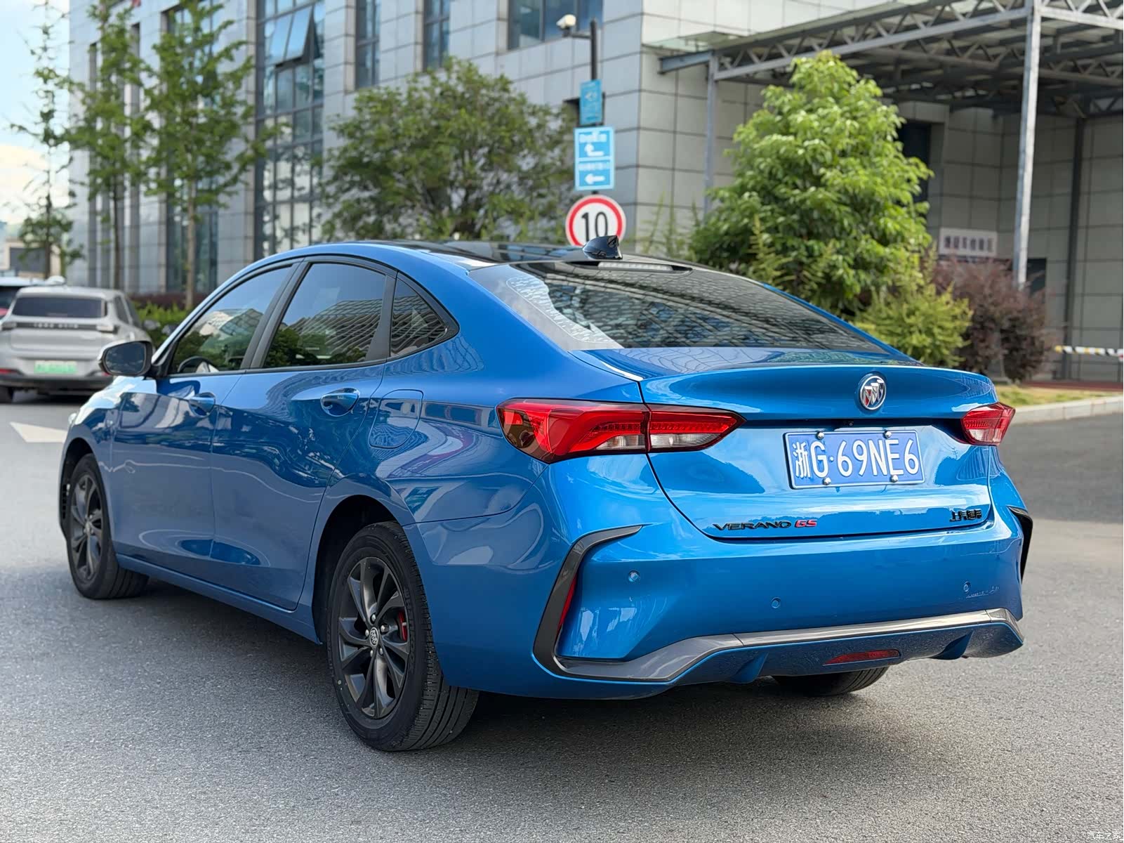 Buick Verano, 2022 8