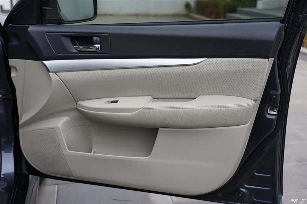Subaru Legacy, 2011 19