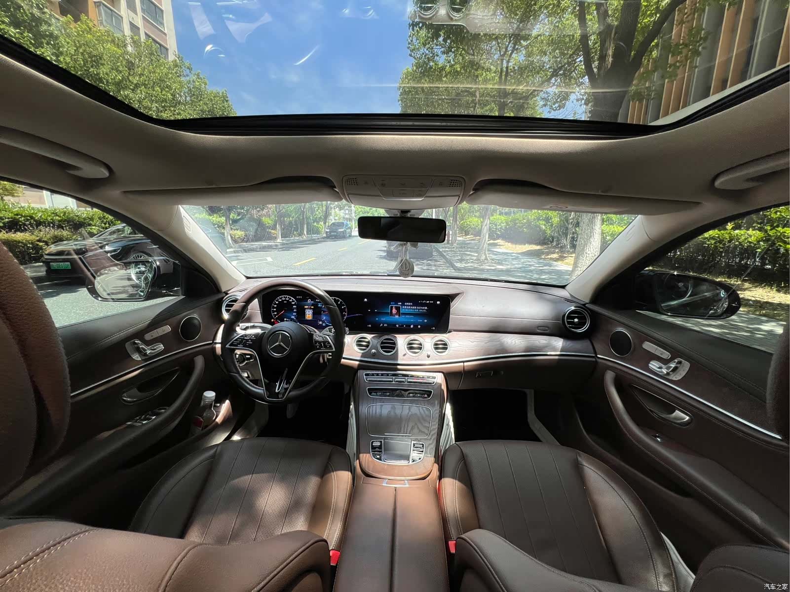 Mercedes-Benz E-Class, 2020 4