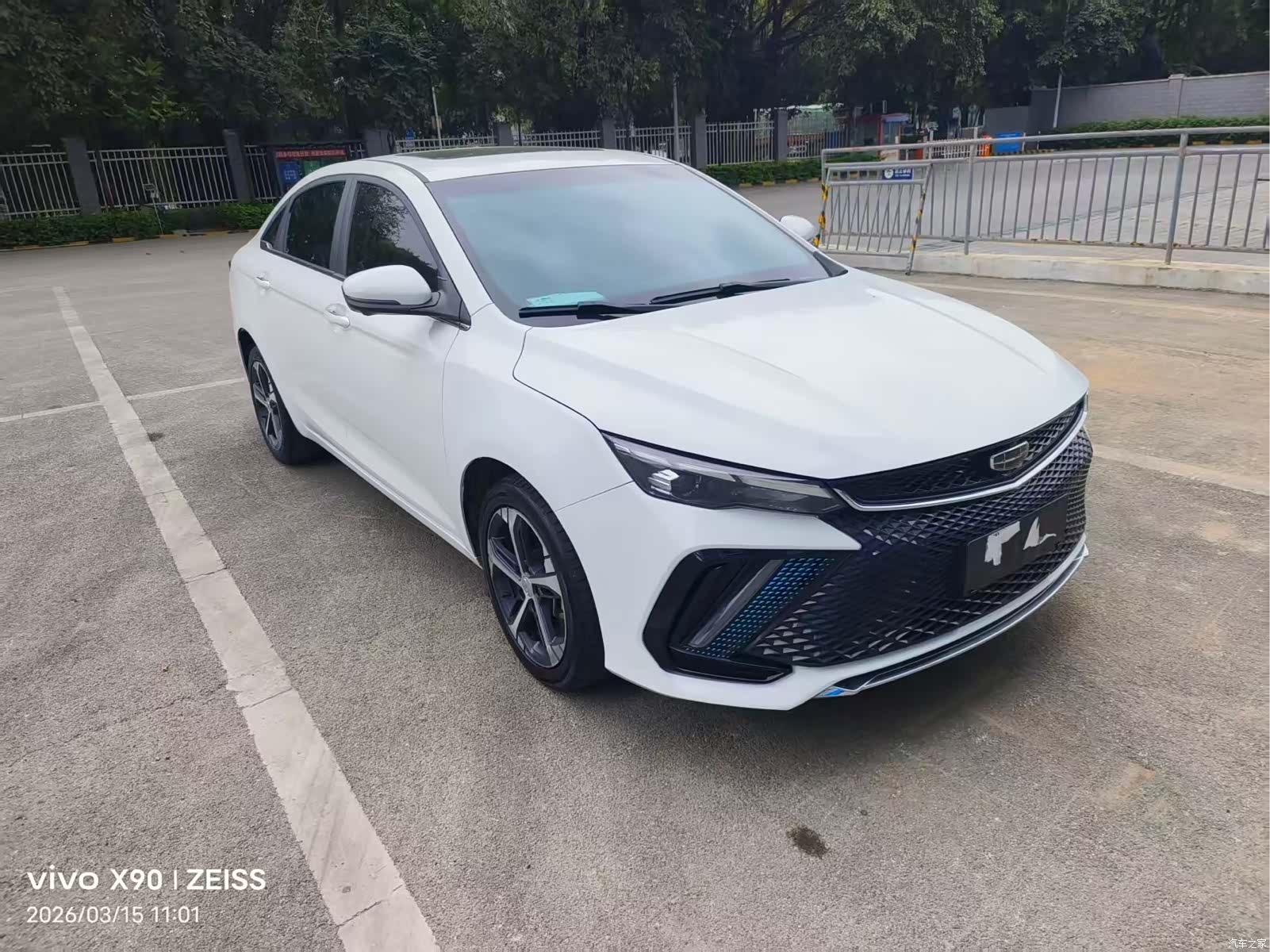 Geely Emgrand, 2022 3