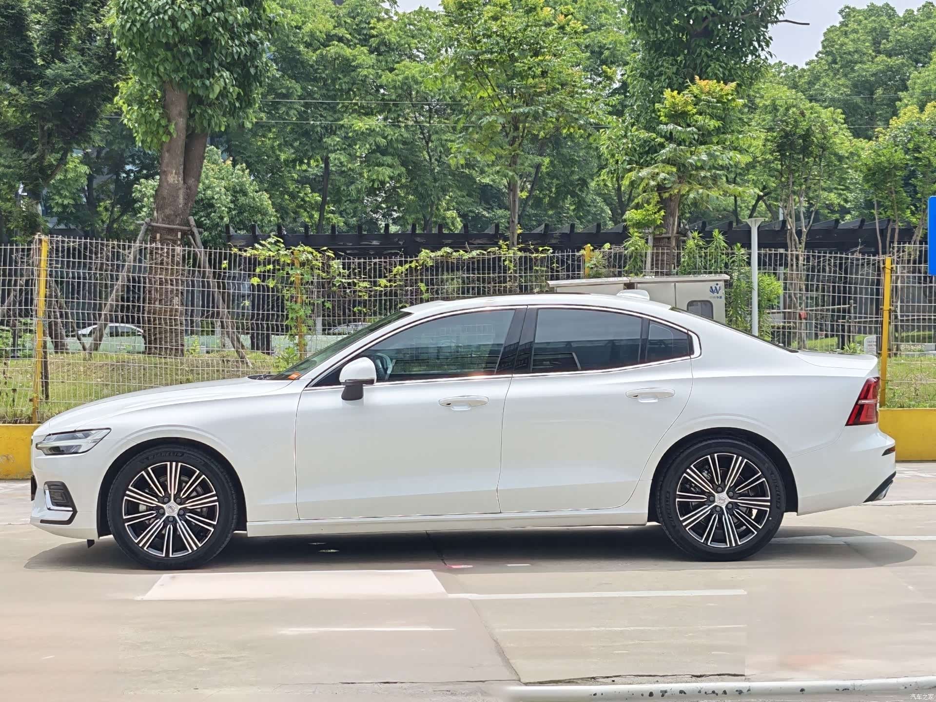 Volvo S60, 2022 13