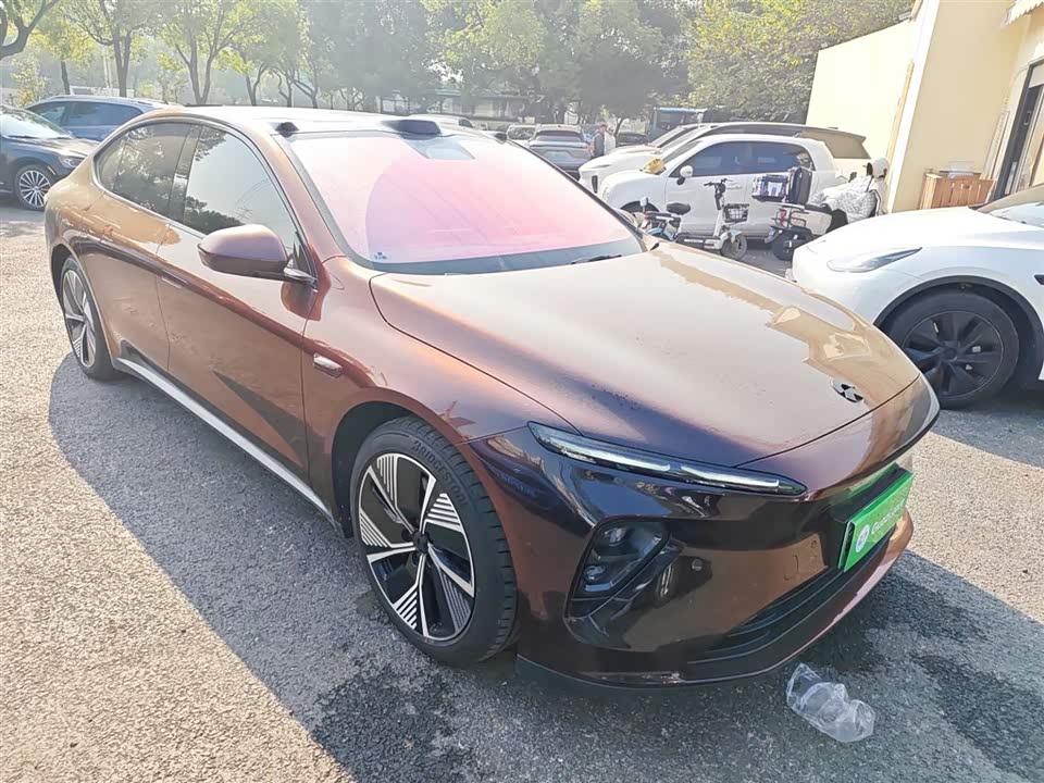NIO ET7