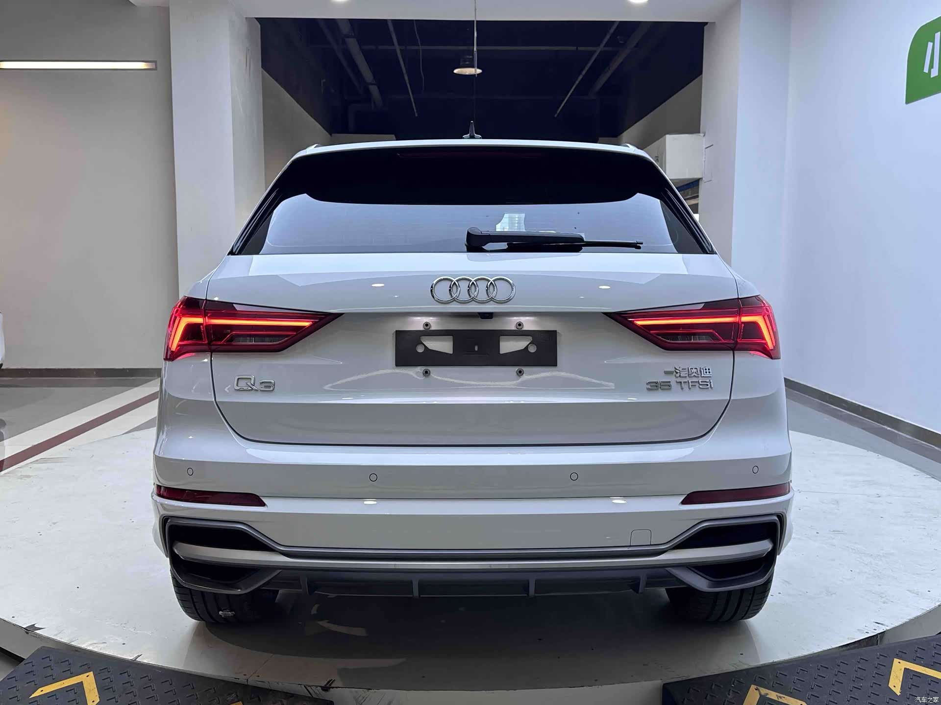 Audi Q3, 2022 4